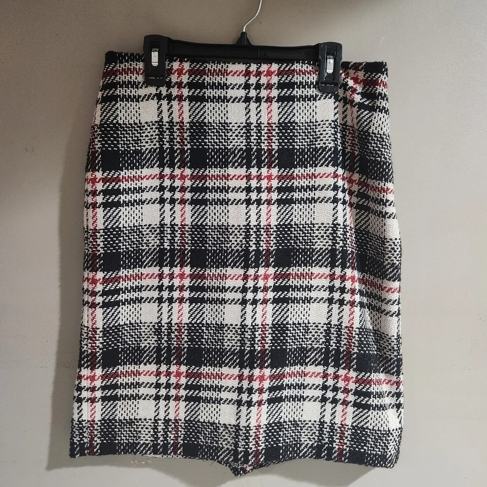 Kate Hill Plaid Beige Black And Red Skirt 18% Wool Midi